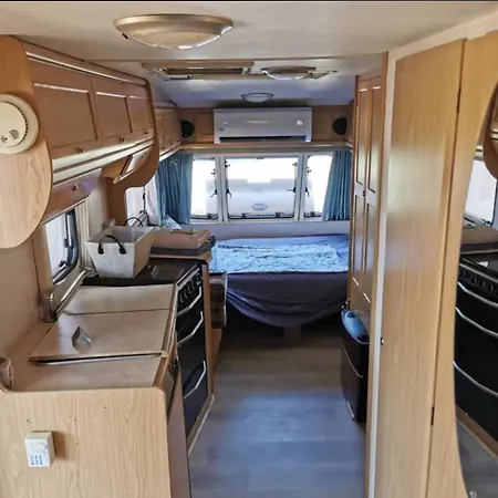 Kemp яката каравана *